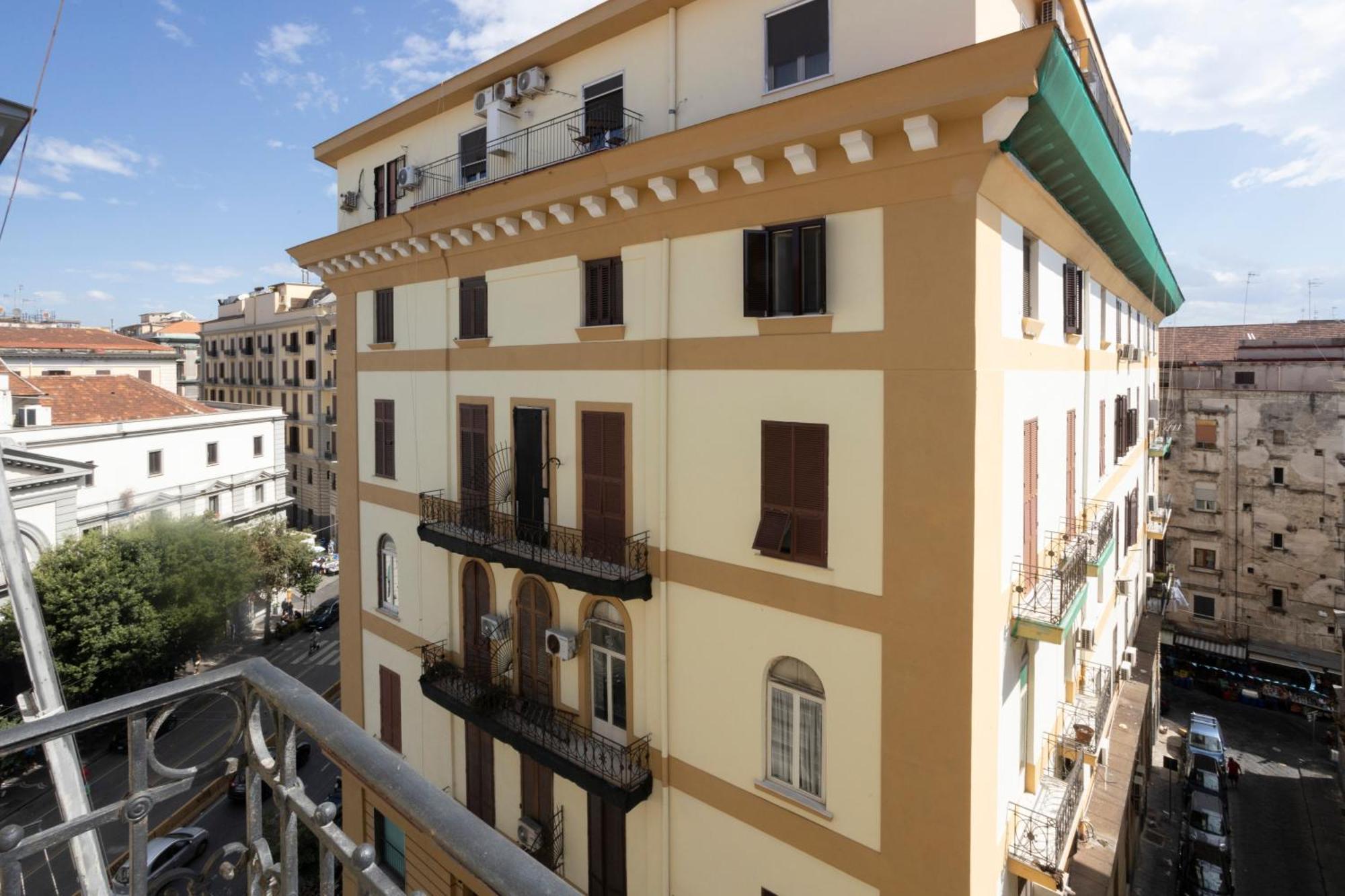 Giuly Suites & Rooms Neapol Zewnętrze zdjęcie