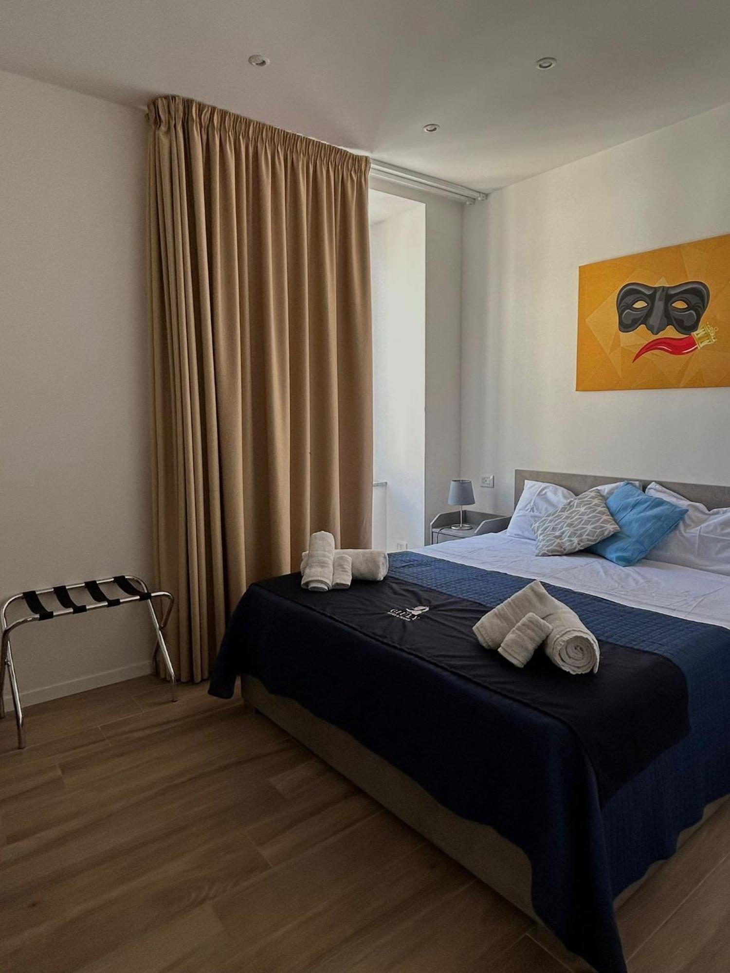 Giuly Suites & Rooms Neapol Zewnętrze zdjęcie