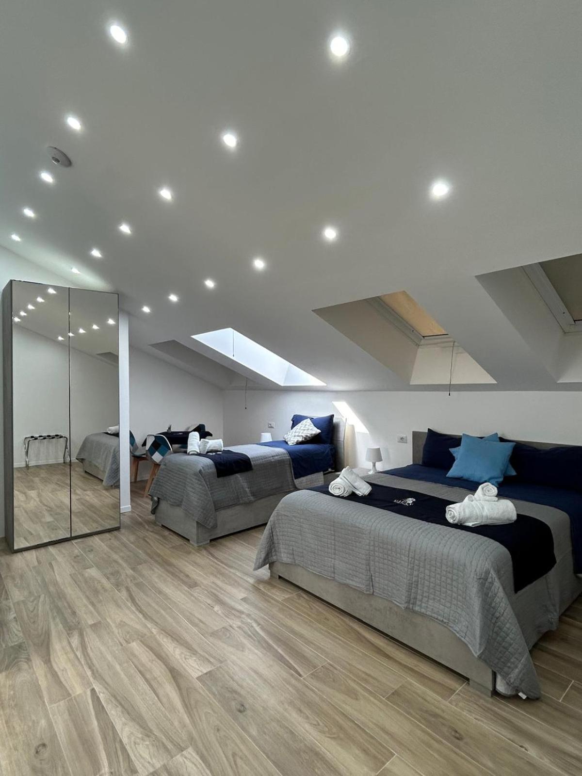 Giuly Suites & Rooms Neapol Zewnętrze zdjęcie